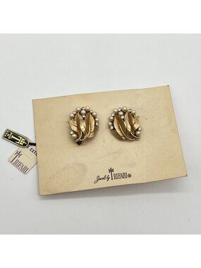 Vintage Trifari Crown Gold Leaf Spray Clip Earrings Card Tag NOS Price Sticker